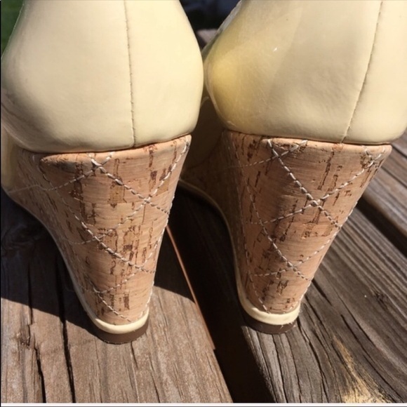 VANELI Phoebe patent peep toe cork wedge heels size 8 - Picture 5 of 6
